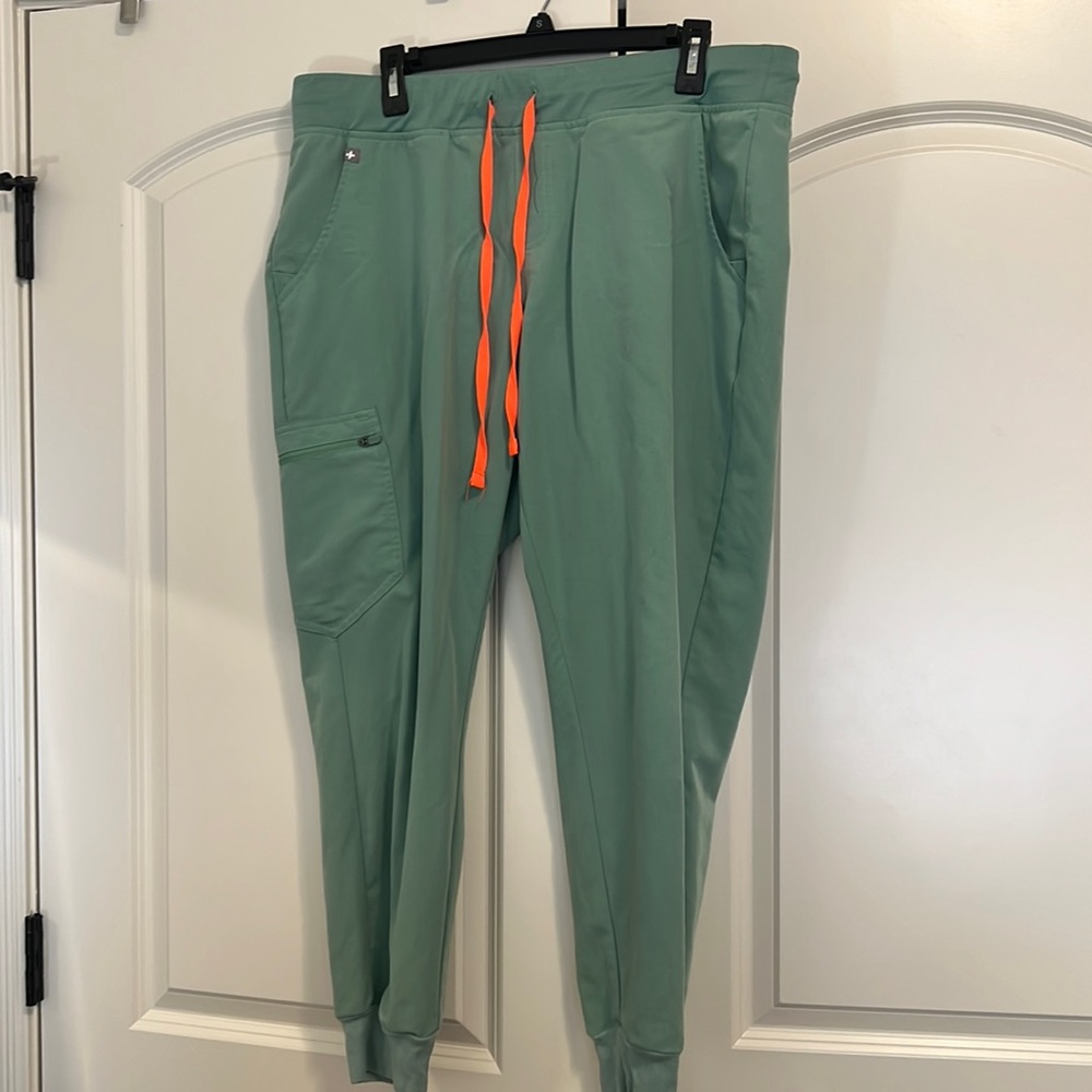 Figs Scrub Pants
